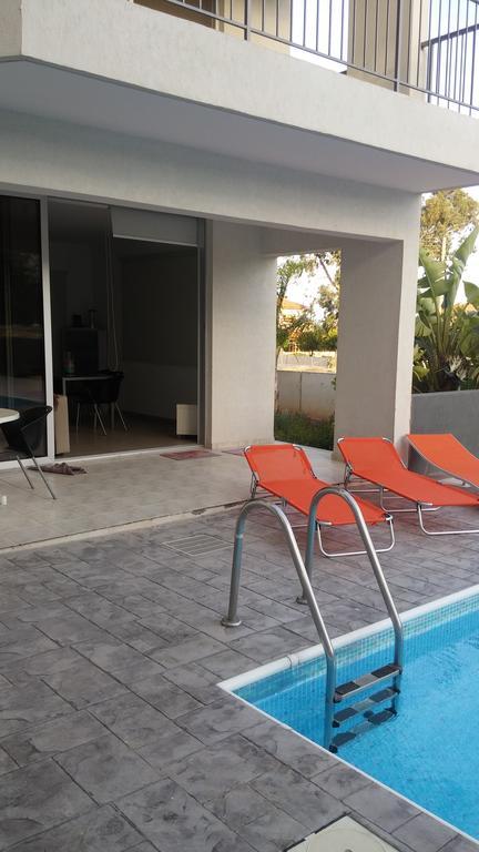 Palms Resort Apartments Alethriko Eksteriør bilde